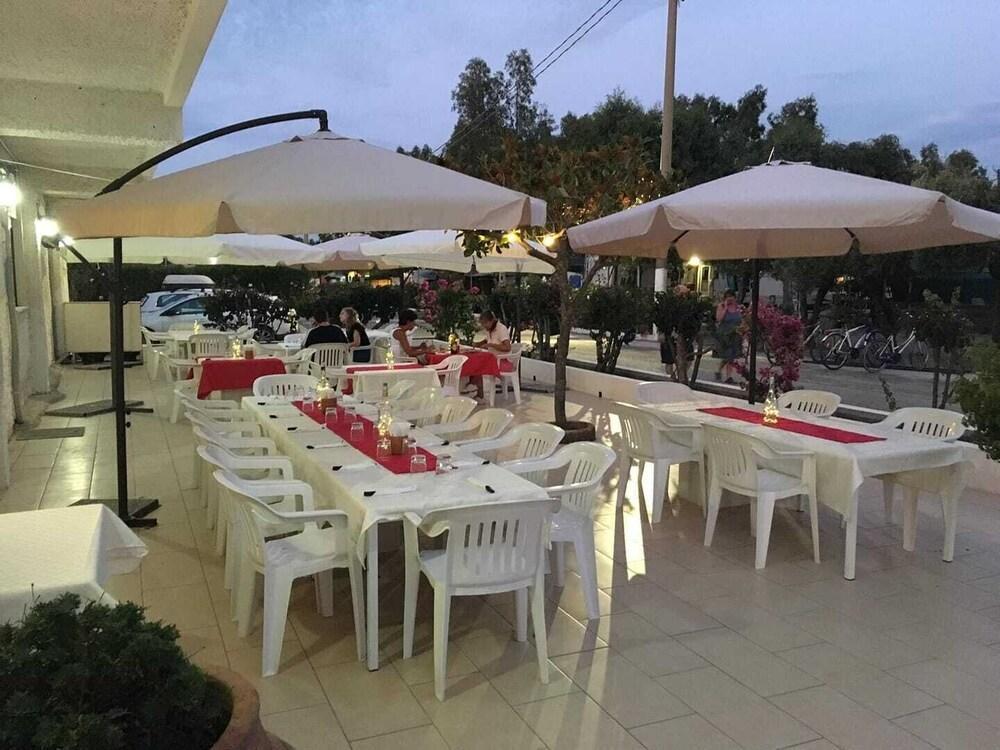 Tindari Village Camping Фурнари Экстерьер фото